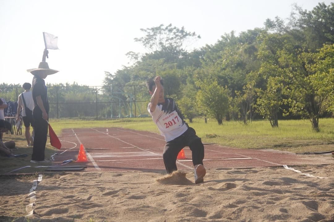 1E9F4